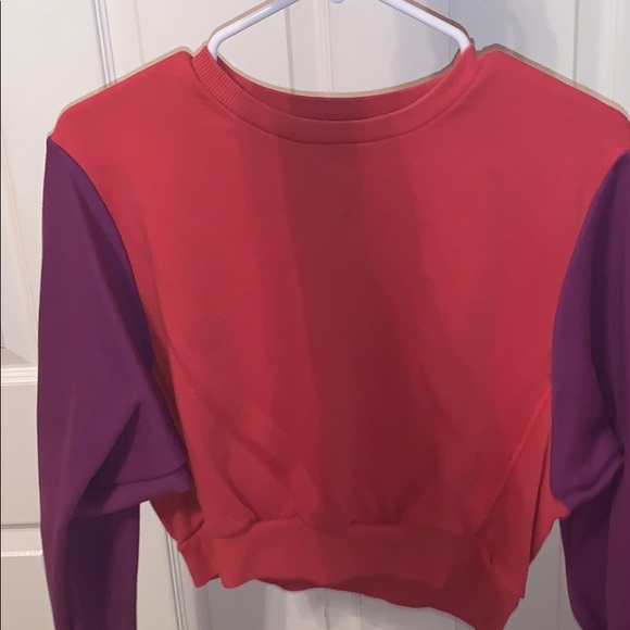 SOLD 80’s inspired cropped sweatshirt - Picture 2 of 5